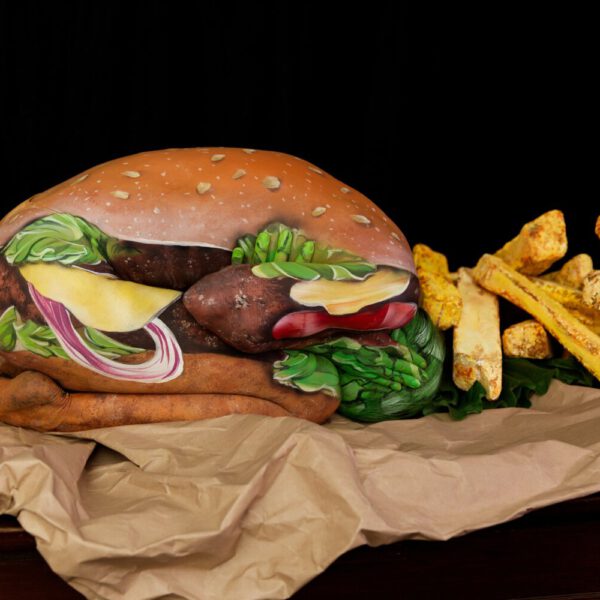 Bodypainting-Kunstperformance HAMBURGER von Künstler Jörg Düsterwald