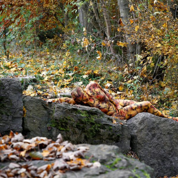 Herbstmotiv aus dem Körperkunstprojekt NATURE ART des Künstlers Jörg Düsterwald