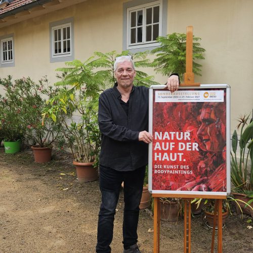Das Schloßmuseum Arnstadt in Thüringen präsentiert in einer Sonderausstellung das Thema Bodypainting mit Künstler Jörg Düsterwald.